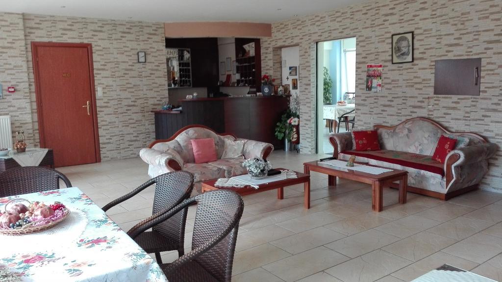 Loutra Volvis Familia Hotel מראה חיצוני תמונה